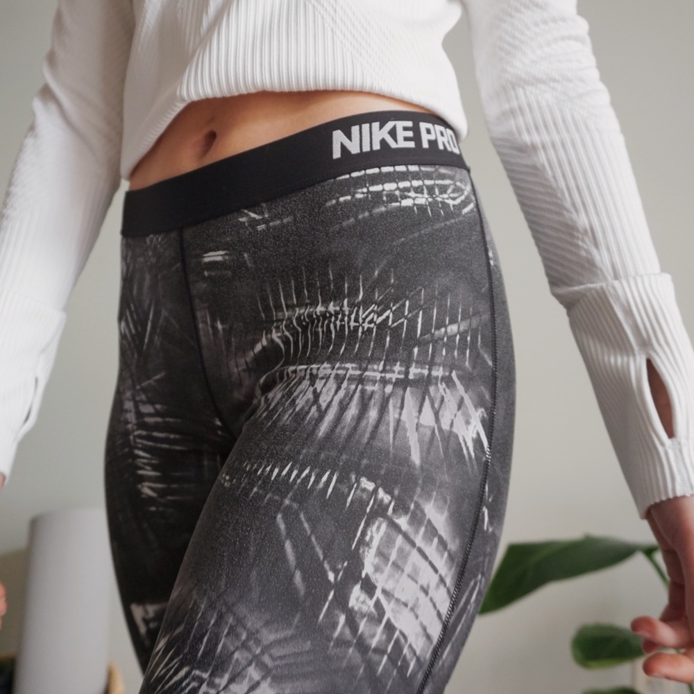 NIKE LEGGINGS